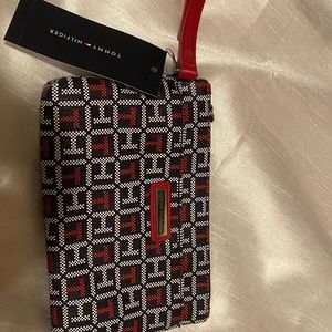 Brand new Tommy Hilfiger  wallet with zipper